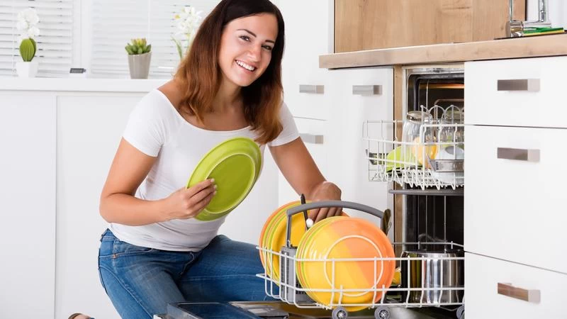 Πως να καθαρίσουμε το πλυντήριο πιάτων;-Εύκολος εσωτερικός καθαρισμός!-Βίντεο